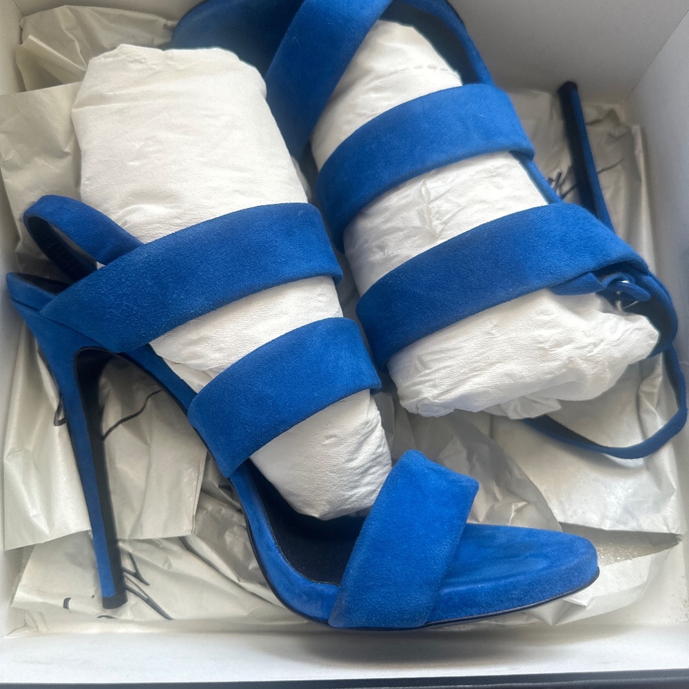 Giuseppe Blue Sandal Suede Pumps